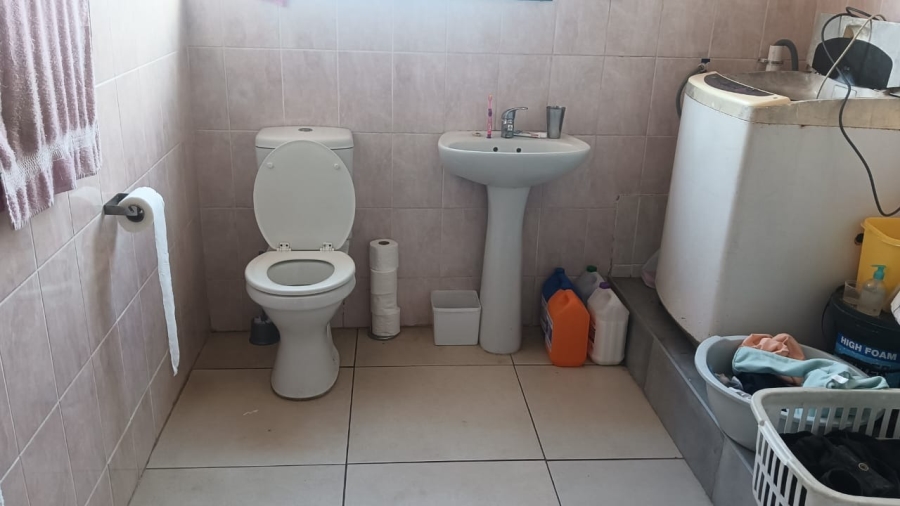 11 Bedroom Property for Sale in Gonubie Eastern Cape